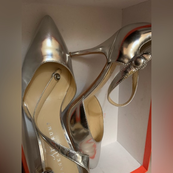 Silver pumps. Worn once - Picture 6 of 8